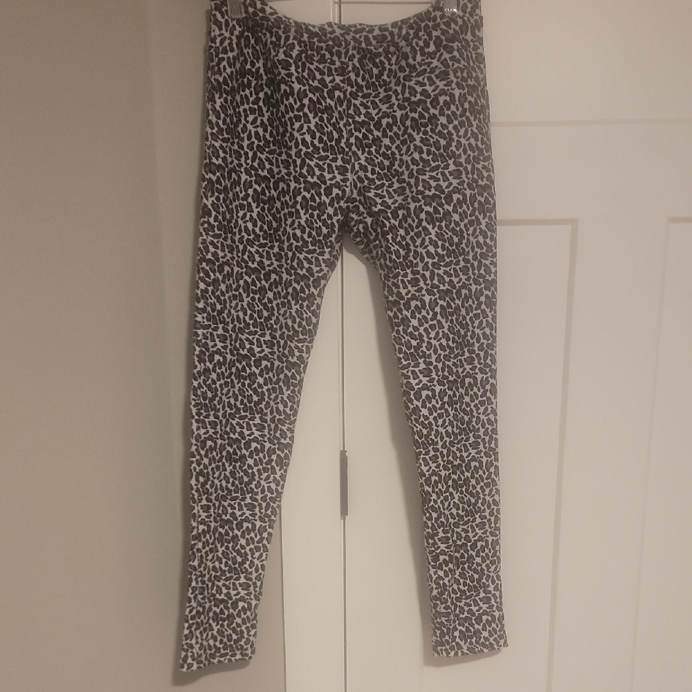 Xhilaration Black and White Animal Print Leggings